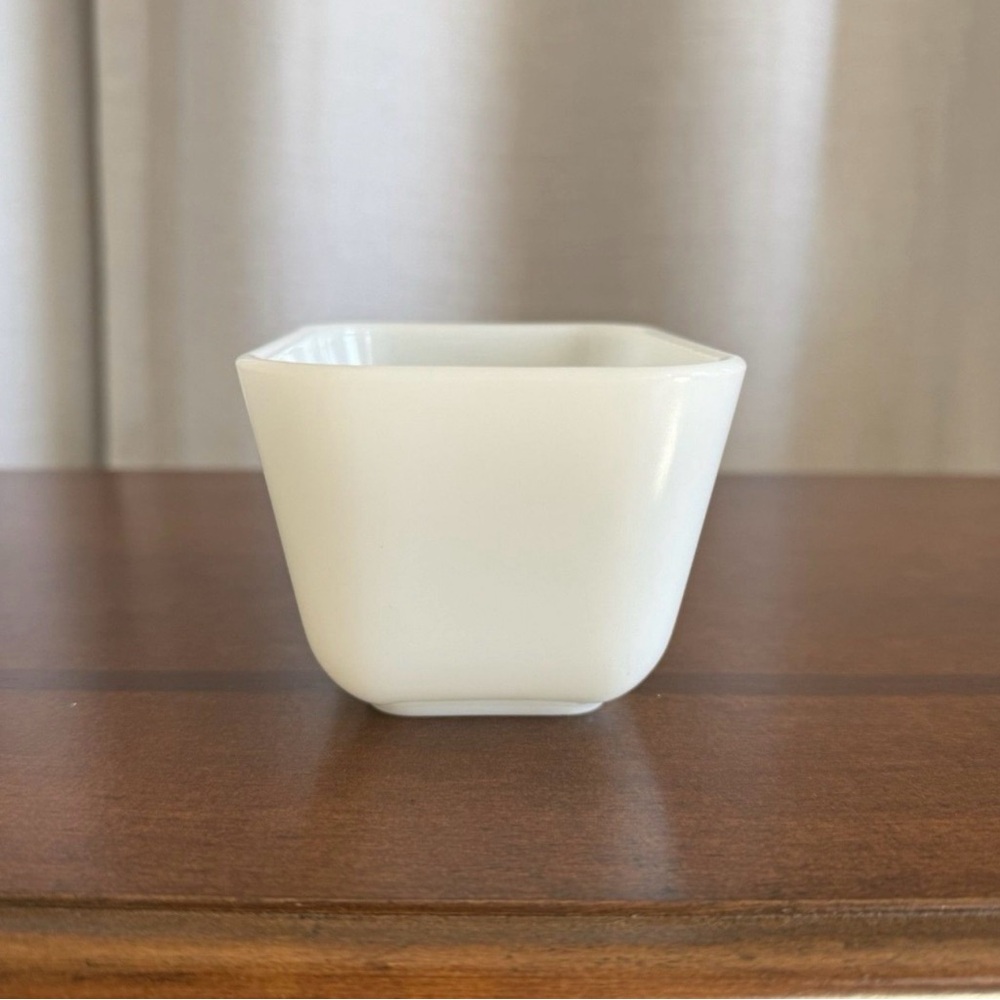 Vintage Pyrex 1.5 Cup Refrigerator Dish Amish Butterprint 501 No Lid - Picture 5 of 7